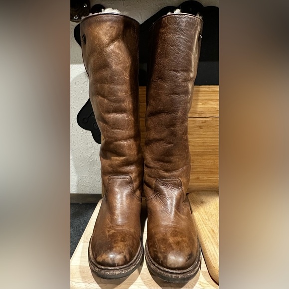 EUC FRYE Mara Button Tall Shearling Lined Chocolate Brown Leather Boots - Picture 2 of 16